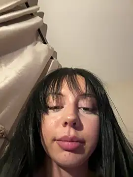 SierraXX stripchat live cam model