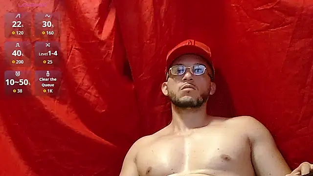 MarcusMilarc stripchat live cam model