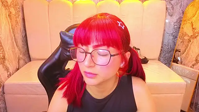 Queen_Red_v stripchat live cam model