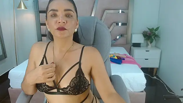 longina_15 stripchat live cam model