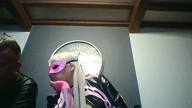 latexcath stripchat live cam model