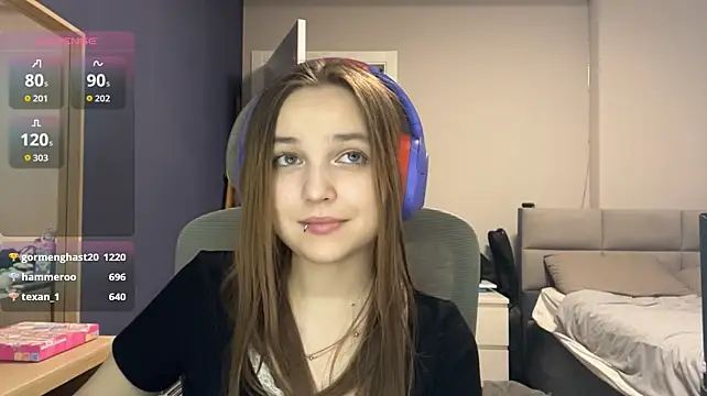 LunaBunny666 stripchat live cam model