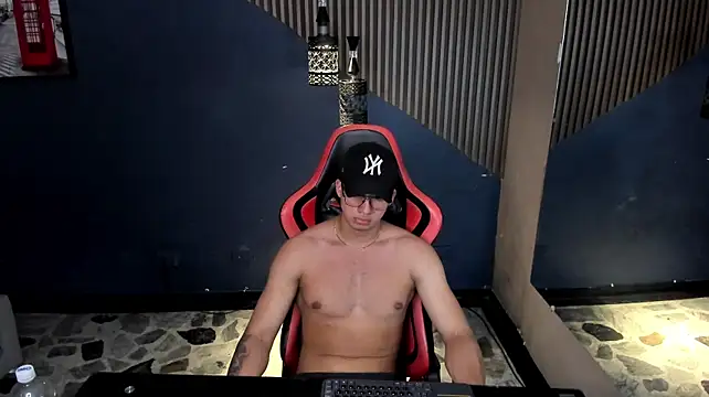 Axxel_Muscle stripchat live cam model