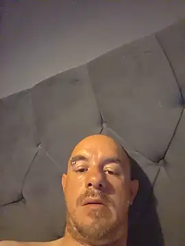 Scotsman2012 stripchat live cam model