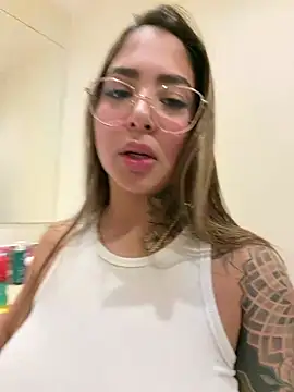 maferalvarexxx stripchat live cam model