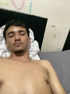 Danielgonza5 stripchat live cam model