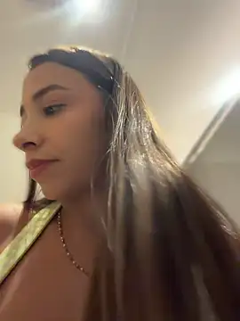 Hall_16 stripchat live cam model