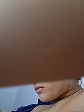 Ary-18 stripchat live cam model
