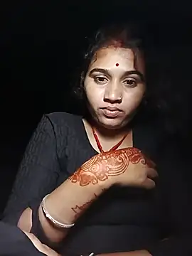 Cut_pooja825 stripchat live cam model