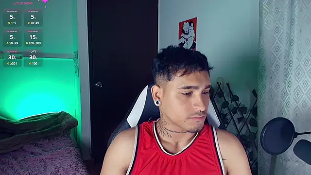 tyler_hunt stripchat live cam model