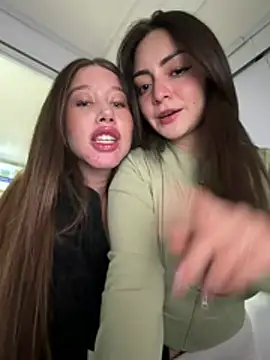roouse stripchat live cam model