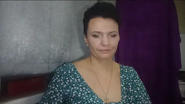 HotMamaQueen234 stripchat live cam model