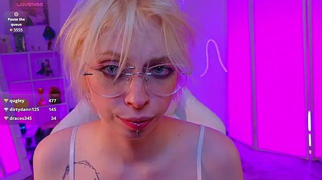M1mmi stripchat live cam model