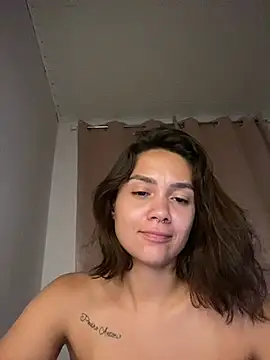 carolsapequinha stripchat live cam model