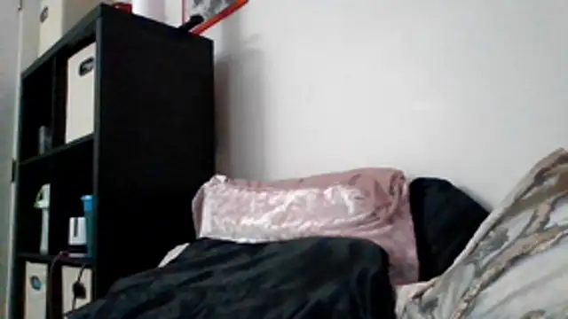 Brihorny stripchat live cam model