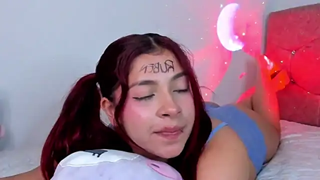 Babykathia stripchat live cam model
