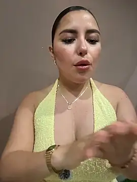 sukhakunis1 stripchat live cam model
