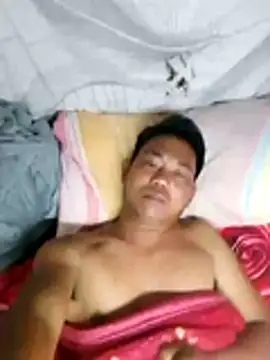 123-4win stripchat live cam model