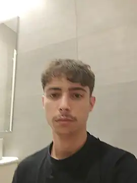 JoyyyBoyy stripchat live cam model