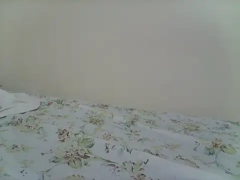 slim_thick_ stripchat live cam model
