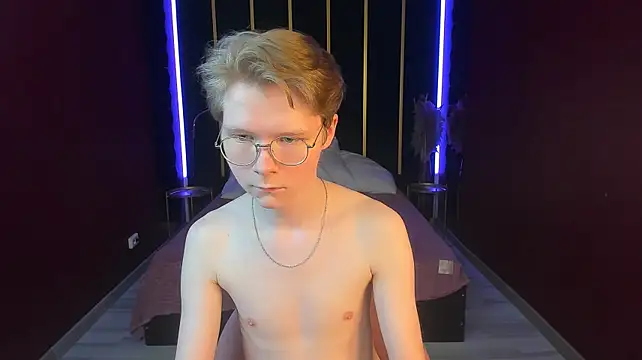 DanielSanders stripchat live cam model