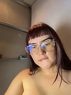 soysofia_ stripchat live cam model