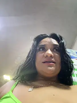 Indira_Nahali1 stripchat live cam model