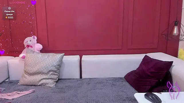 ZamanthaJhones stripchat live cam model