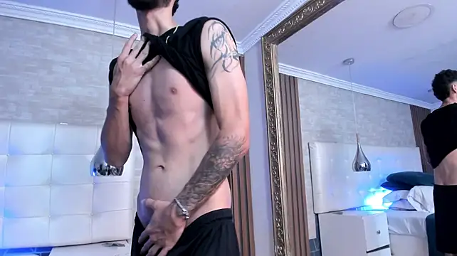 MatteoLaurent stripchat live cam model