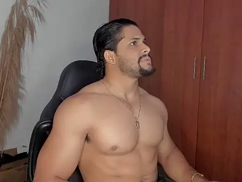evansdark01 stripchat live cam model