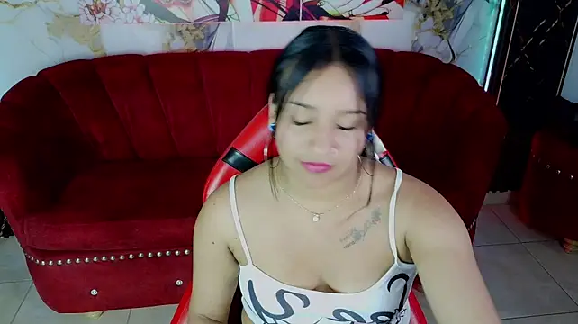 maddy_jones_m stripchat live cam model