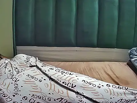 VibeCandyxx stripchat live cam model
