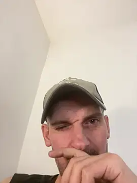 Random_gay_1985 stripchat live cam model
