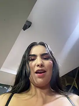 Maddy_Rouse_ stripchat live cam model
