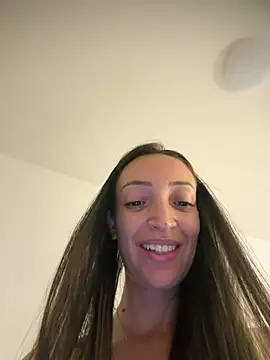BelleLouiseVp stripchat live cam model