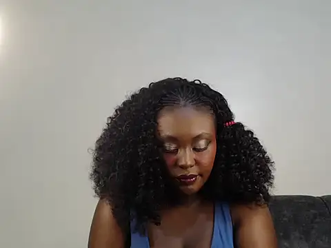cocoluxe stripchat live cam model