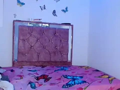 Soe-baby2 stripchat live cam model