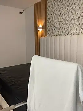 Paulinaa__ stripchat live cam model