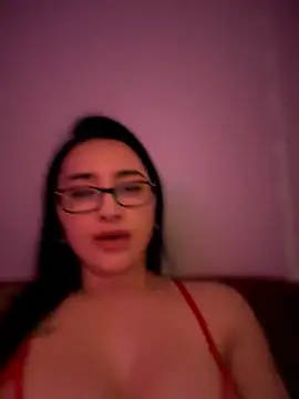 preetypeach stripchat live cam model