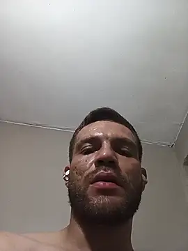 sexoyuo stripchat live cam model