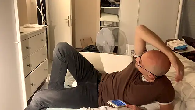Rosbif69 stripchat live cam model