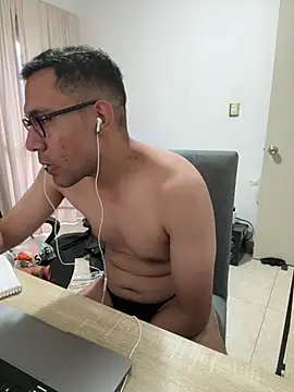 AdrianGarcia89 stripchat live cam model