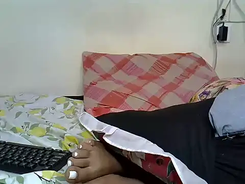 Luullu_ stripchat live cam model