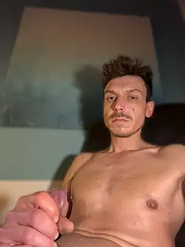 PitchyActive stripchat live cam model