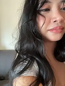 jinawaves stripchat live cam model
