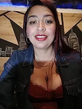 kari-h stripchat live cam model