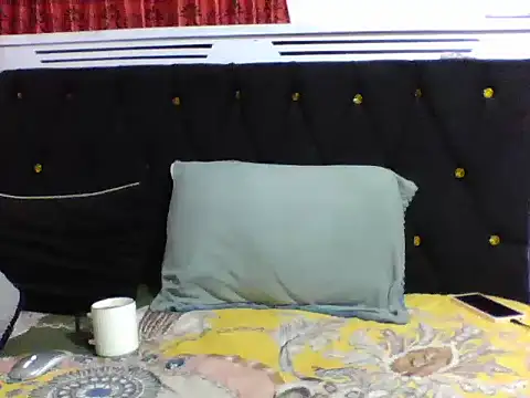 hanies-serena stripchat live cam model