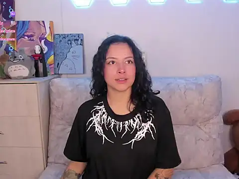 emillyaqua stripchat live cam model