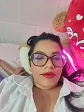 Catha- stripchat live cam model