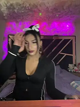 BriannaTS_and_David stripchat live cam model